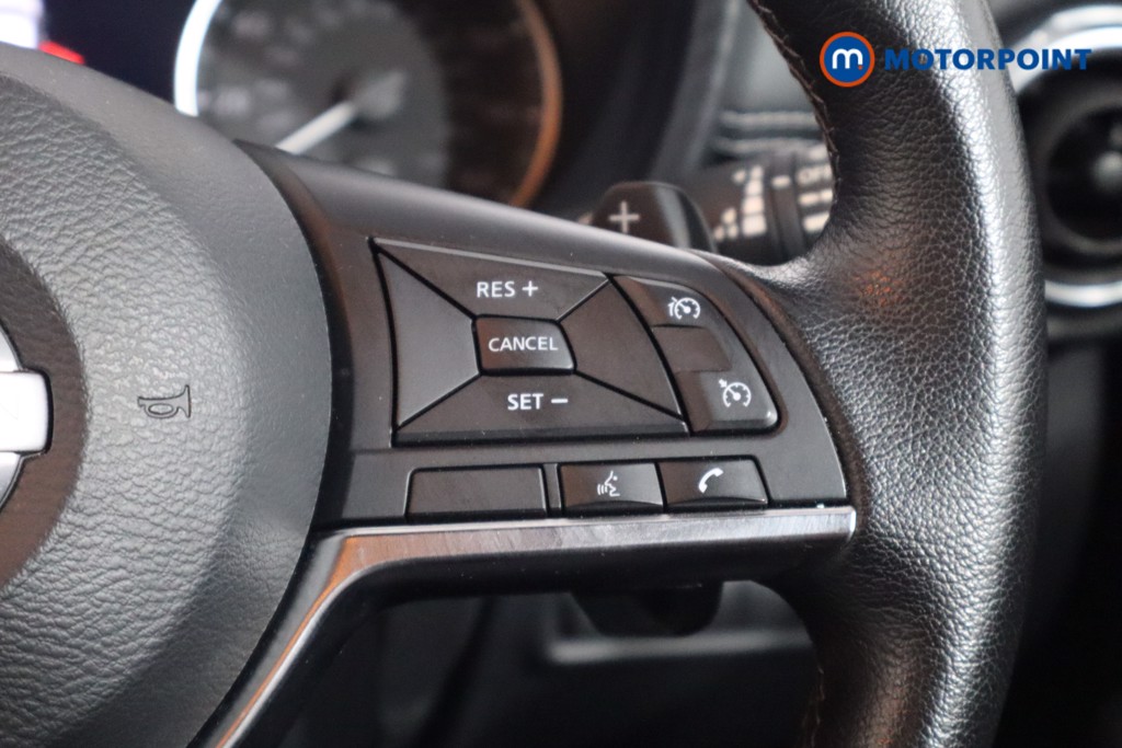 Nissan Juke N-Connecta Automatic Petrol SUV - Stock Number (1569813) - 8th supplementary image