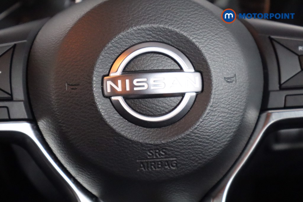 Nissan Juke N-Connecta Automatic Petrol SUV - Stock Number (1569813) - 17th supplementary image