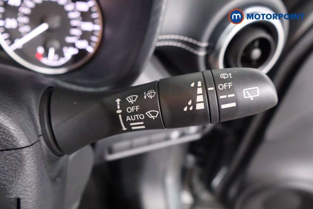 Nissan Juke N-Connecta Automatic Petrol SUV - Stock Number (1569813) - 18th supplementary image