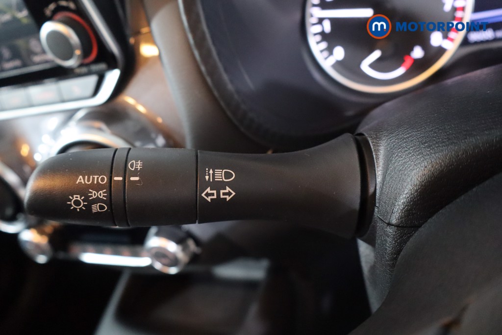 Nissan Juke N-Connecta Automatic Petrol SUV - Stock Number (1569813) - 19th supplementary image