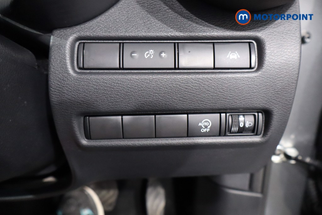 Nissan Juke N-Connecta Automatic Petrol SUV - Stock Number (1569813) - 20th supplementary image
