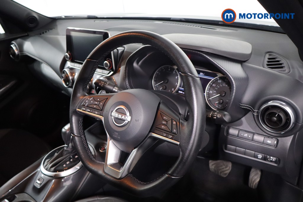 Nissan Juke N-Connecta Automatic Petrol SUV - Stock Number (1569813) - 23rd supplementary image