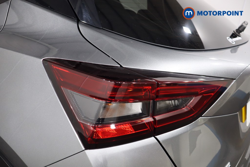 Nissan Juke N-Connecta Automatic Petrol SUV - Stock Number (1569813) - 32nd supplementary image