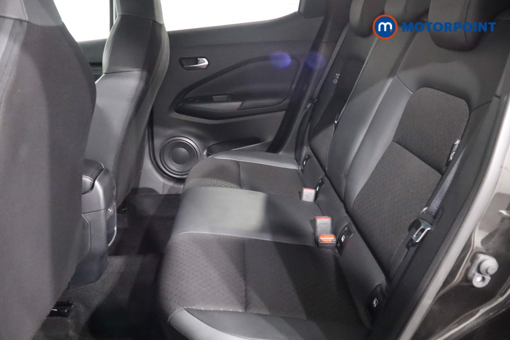 Nissan Juke N-Connecta Automatic Petrol SUV - Stock Number (1569819) - 5th supplementary image