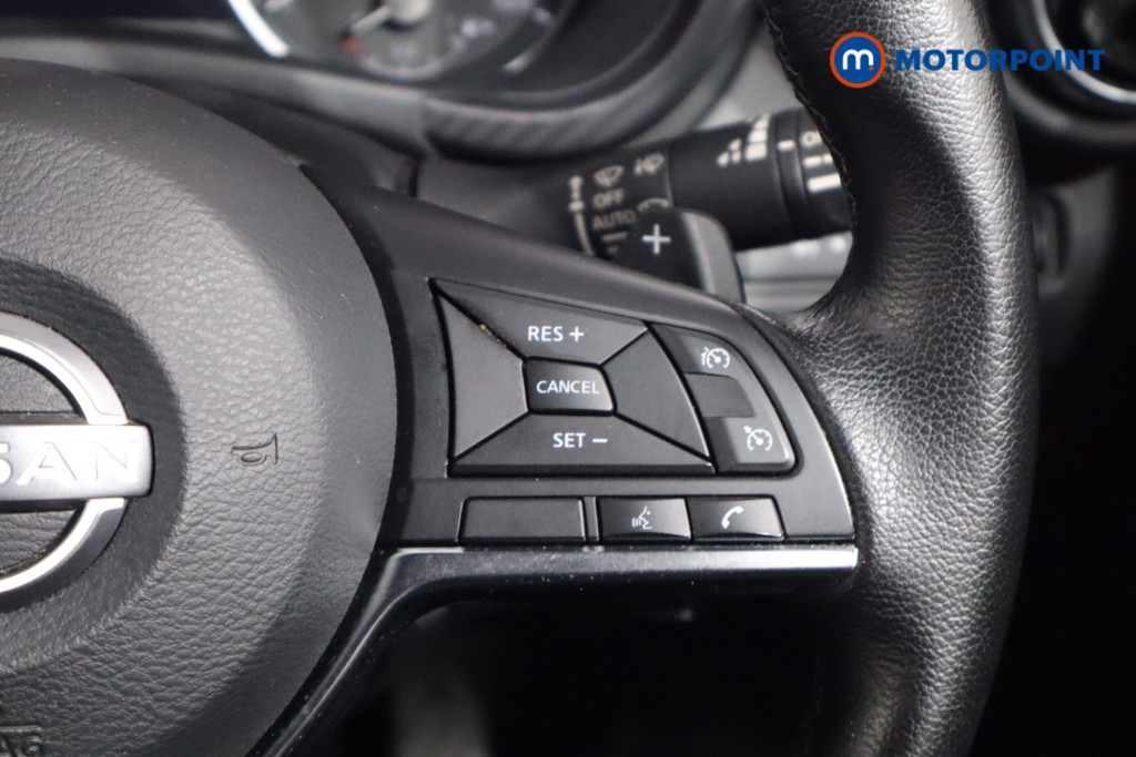 Nissan Juke N-Connecta Automatic Petrol SUV - Stock Number (1569819) - 8th supplementary image