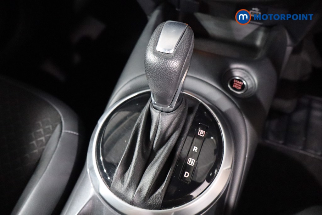 Nissan Juke N-Connecta Automatic Petrol SUV - Stock Number (1569819) - 14th supplementary image