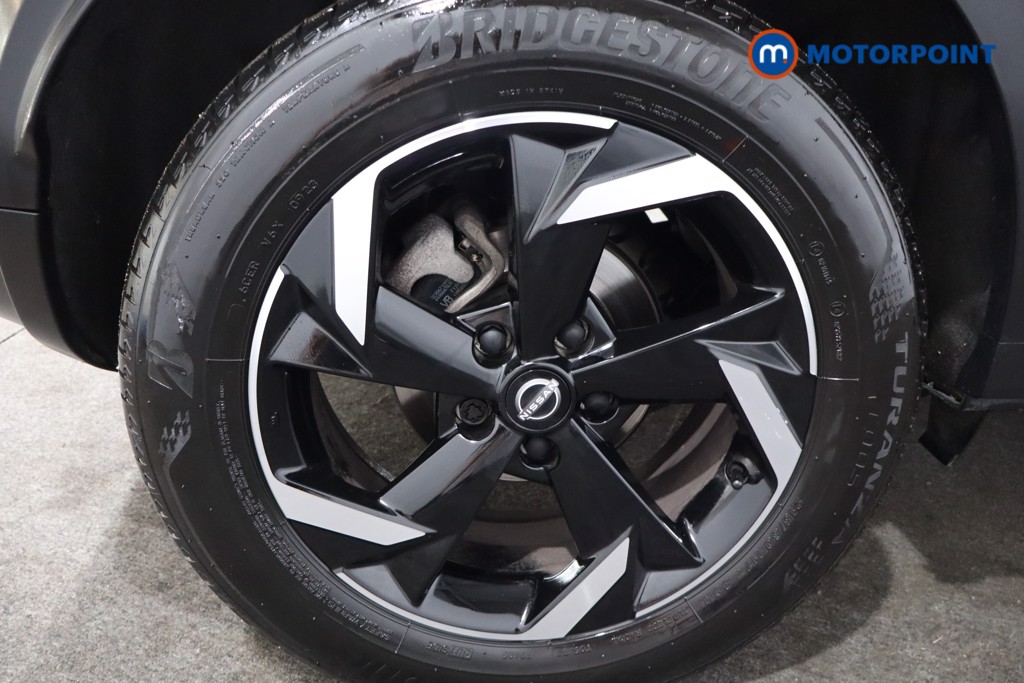 Nissan Juke N-Connecta Automatic Petrol SUV - Stock Number (1569826) - 9th supplementary image