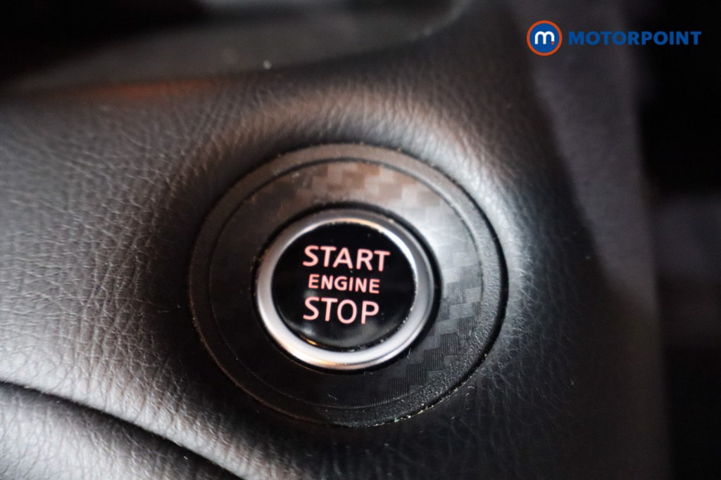 Nissan Juke N-Connecta Automatic Petrol SUV - Stock Number (1569826) - 13th supplementary image