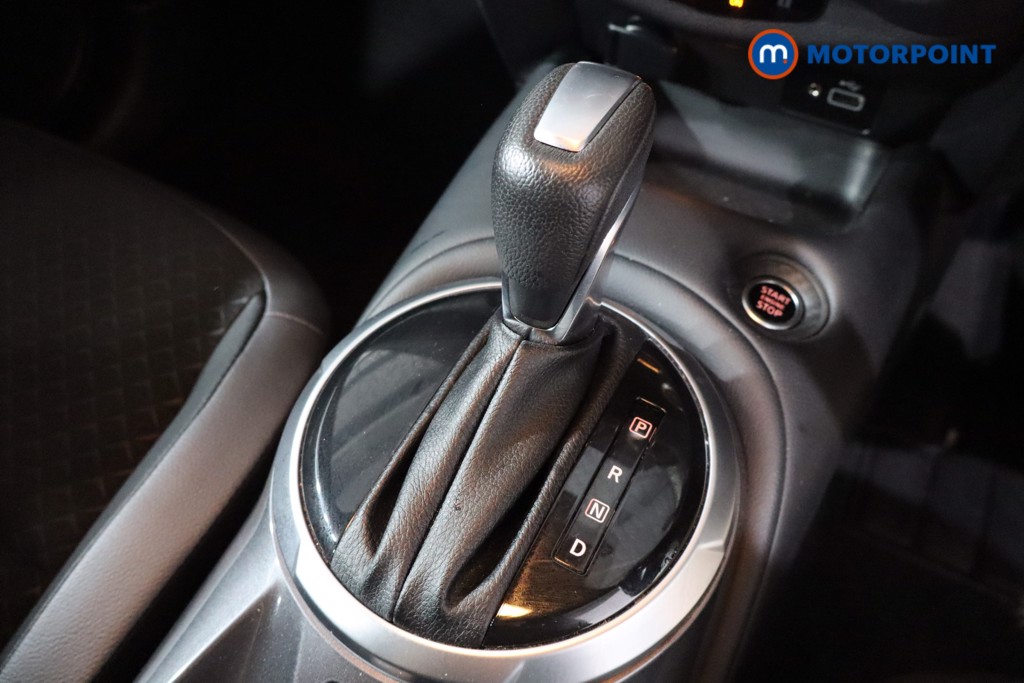 Nissan Juke N-Connecta Automatic Petrol SUV - Stock Number (1569826) - 14th supplementary image