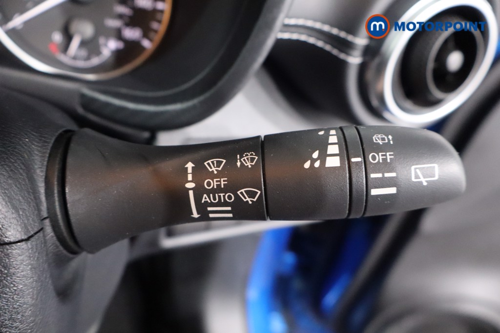 Nissan Juke N-Connecta Automatic Petrol SUV - Stock Number (1569826) - 18th supplementary image