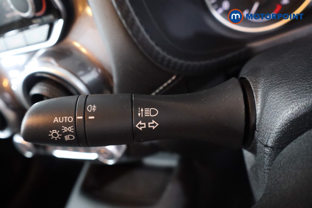 Nissan Juke N-Connecta Automatic Petrol SUV - Stock Number (1569826) - 19th supplementary image