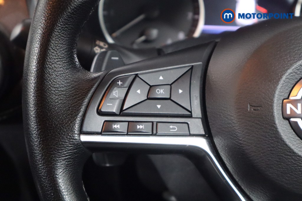 Nissan Juke N-Connecta Automatic Petrol SUV - Stock Number (1569827) - 7th supplementary image