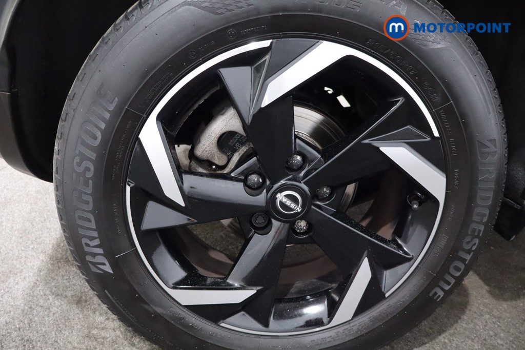 Nissan Juke N-Connecta Automatic Petrol SUV - Stock Number (1569827) - 9th supplementary image