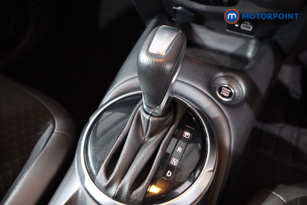 Nissan Juke N-Connecta Automatic Petrol SUV - Stock Number (1569827) - 14th supplementary image