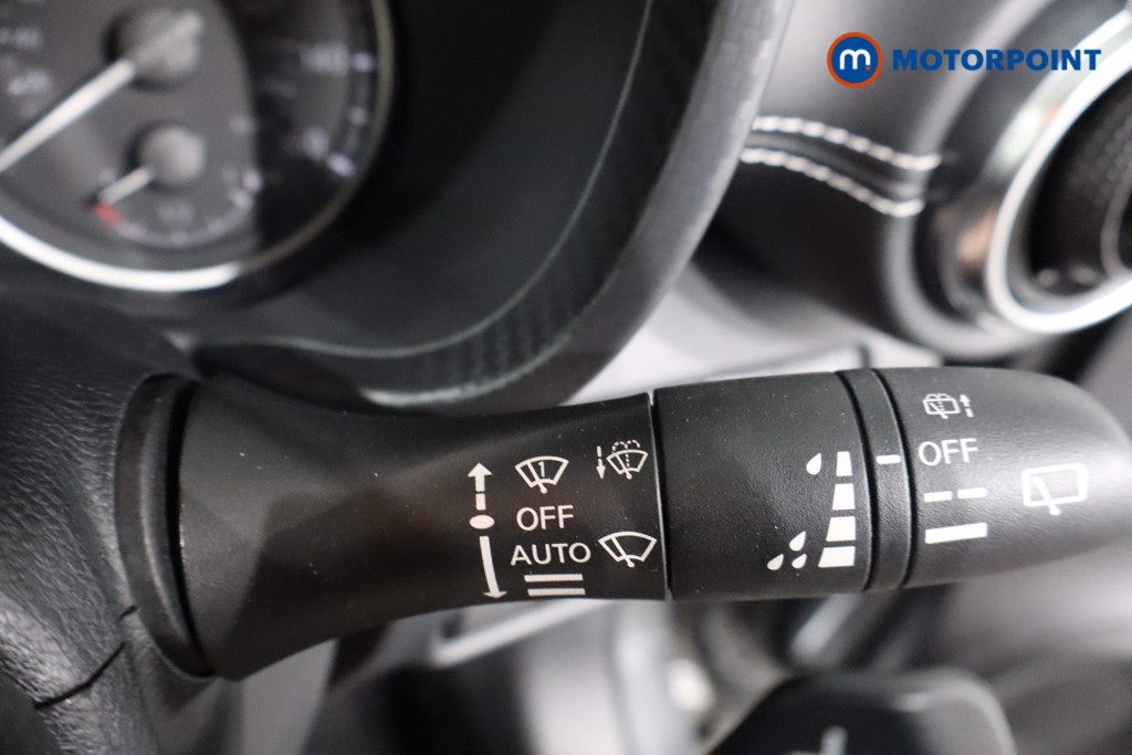 Nissan Juke N-Connecta Automatic Petrol SUV - Stock Number (1569827) - 20th supplementary image