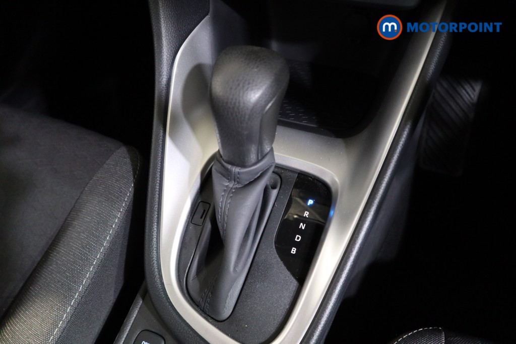 Toyota Yaris Icon Automatic Petrol-Electric Hybrid Hatchback - Stock Number (1569995) - 8th supplementary image
