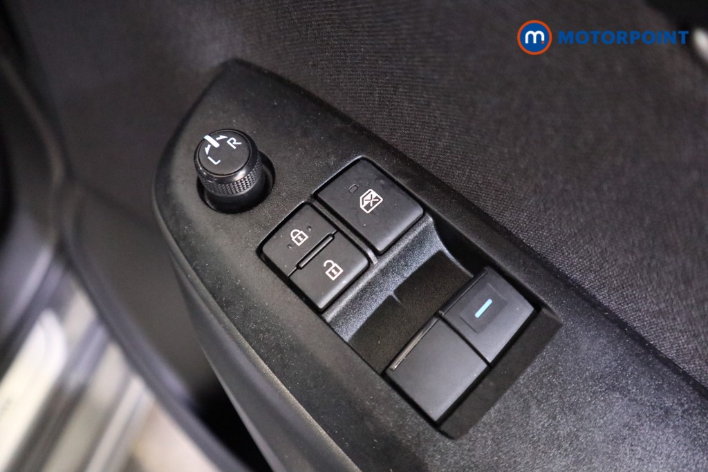 Toyota Yaris Icon Automatic Petrol-Electric Hybrid Hatchback - Stock Number (1569995) - 9th supplementary image