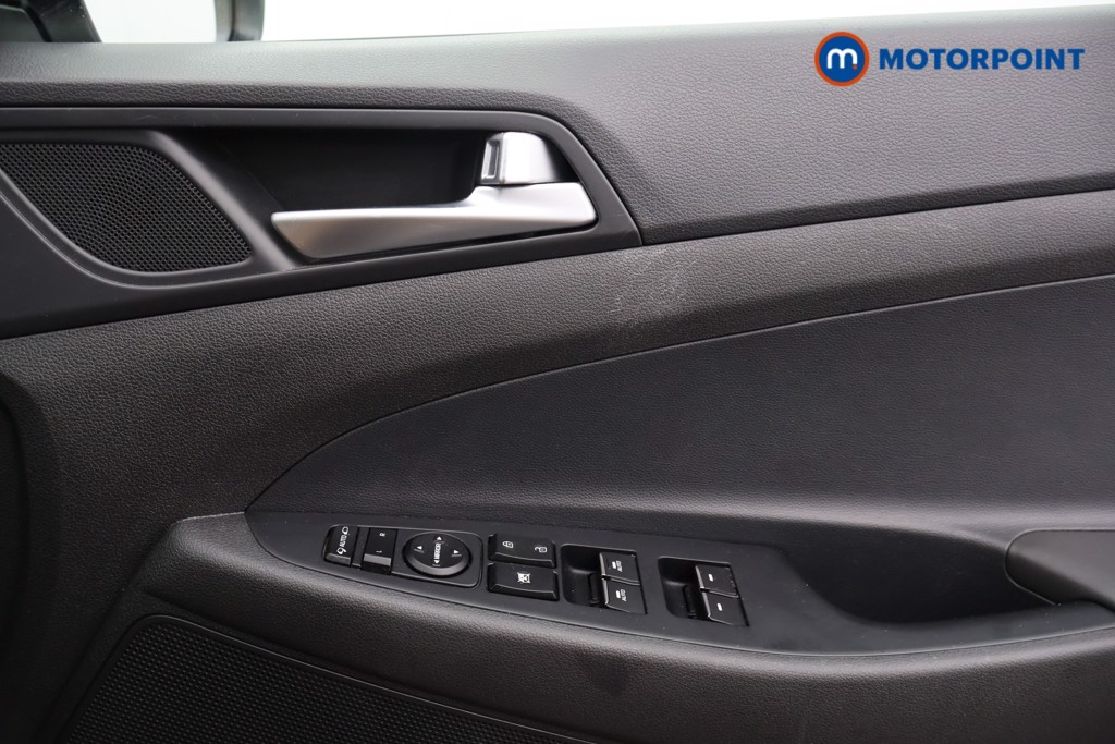 Hyundai Tucson Se Nav Manual Petrol SUV - Stock Number (1570019) - 2nd supplementary image