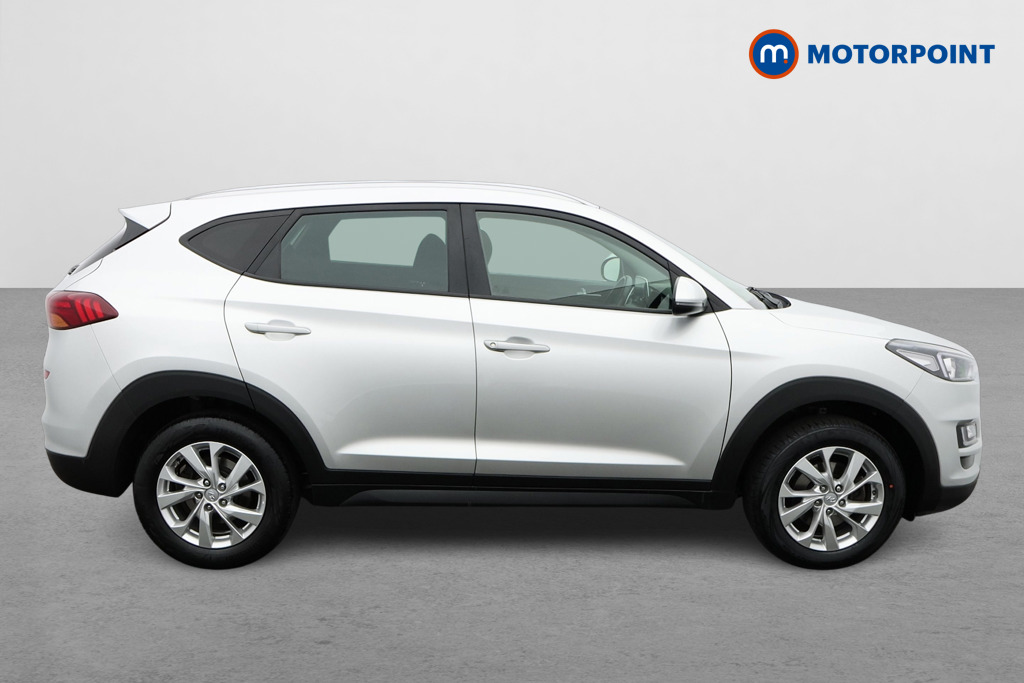 Hyundai Tucson Se Nav Manual Petrol SUV - Stock Number (1570019) - Drivers side