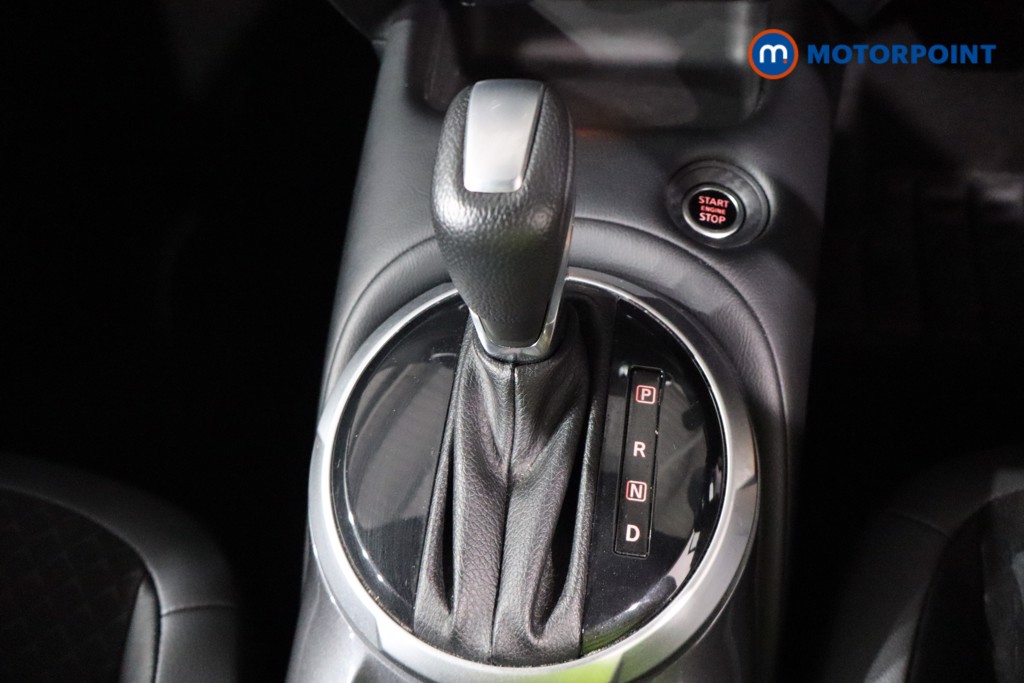 Nissan Juke N-Connecta Automatic Petrol SUV - Stock Number (1570057) - 18th supplementary image