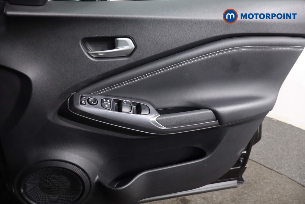 Nissan Juke N-Connecta Automatic Petrol SUV - Stock Number (1570057) - 22nd supplementary image