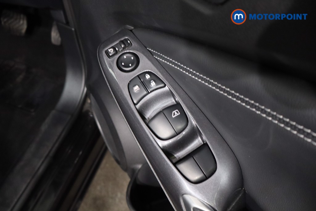 Nissan Juke N-Connecta Automatic Petrol SUV - Stock Number (1570057) - 23rd supplementary image