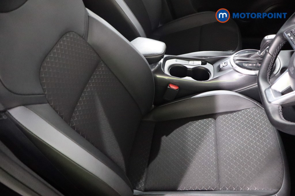 Nissan Juke N-Connecta Automatic Petrol SUV - Stock Number (1570057) - 25th supplementary image