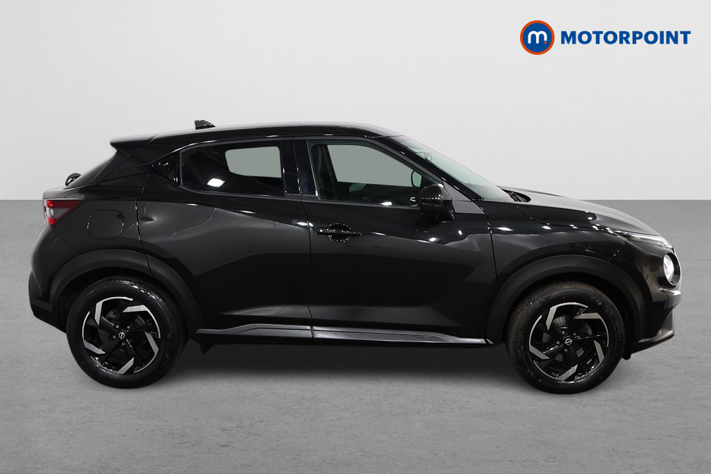Nissan Juke N-Connecta Automatic Petrol SUV - Stock Number (1570057) - Drivers side