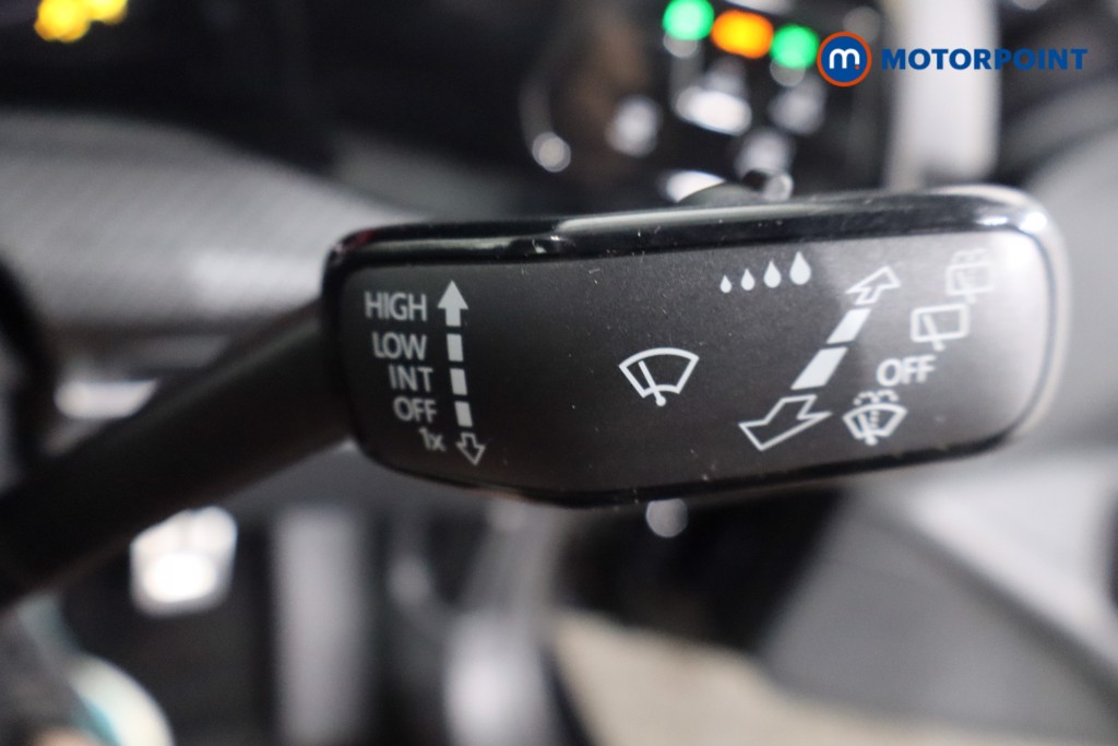 Volkswagen Golf R-Line Automatic Petrol Hatchback - Stock Number (1570261) - 16th supplementary image