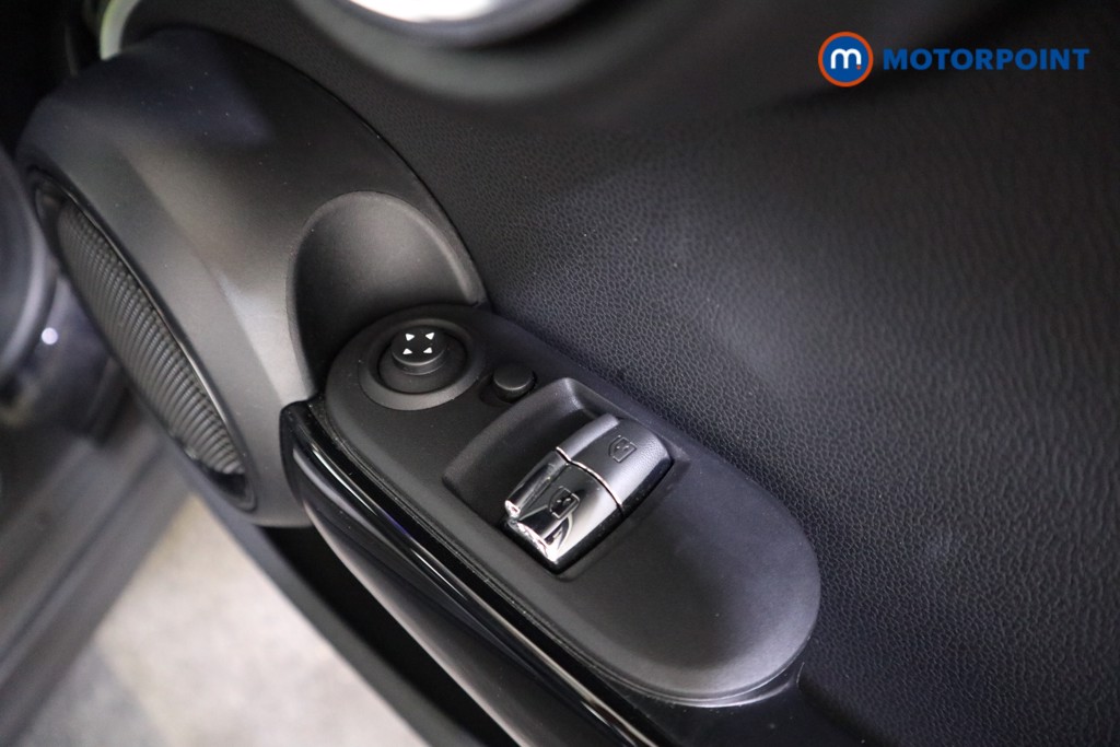 Mini Hatchback Cooper S Classic Manual Petrol Hatchback - Stock Number (1570607) - 11th supplementary image