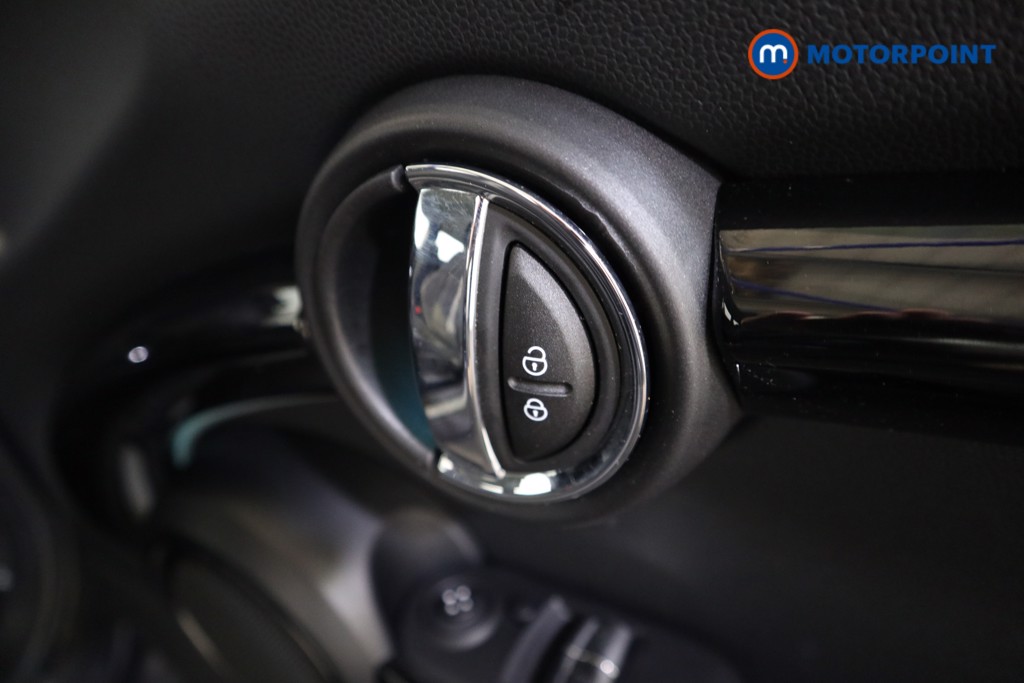 Mini Hatchback Cooper S Classic Manual Petrol Hatchback - Stock Number (1570607) - 12th supplementary image