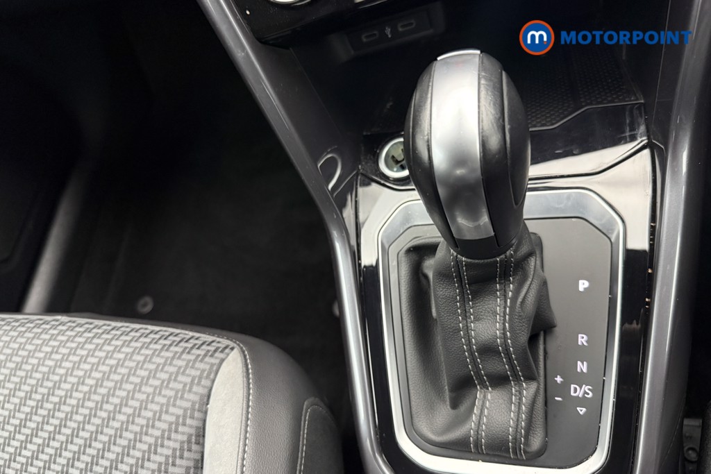 Volkswagen T-Roc R-Line Automatic Petrol SUV - Stock Number (1570616) - 11th supplementary image