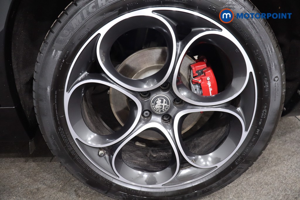 Alfa Romeo Stelvio Veloce Automatic Petrol SUV - Stock Number (1570630) - 12th supplementary image
