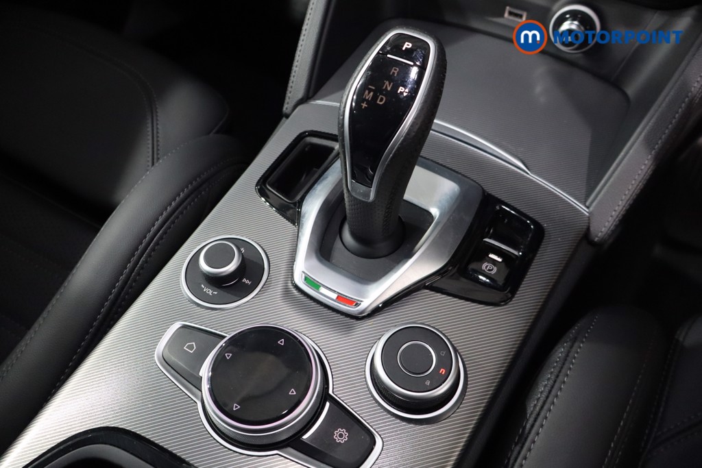 Alfa Romeo Stelvio Veloce Automatic Petrol SUV - Stock Number (1570630) - 14th supplementary image