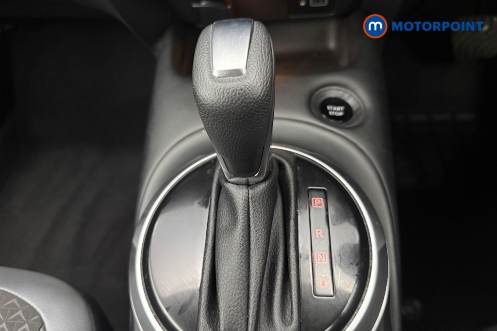 Nissan Juke N-Connecta Automatic Petrol-Electric Hybrid SUV - Stock Number (1571295) - 7th supplementary image