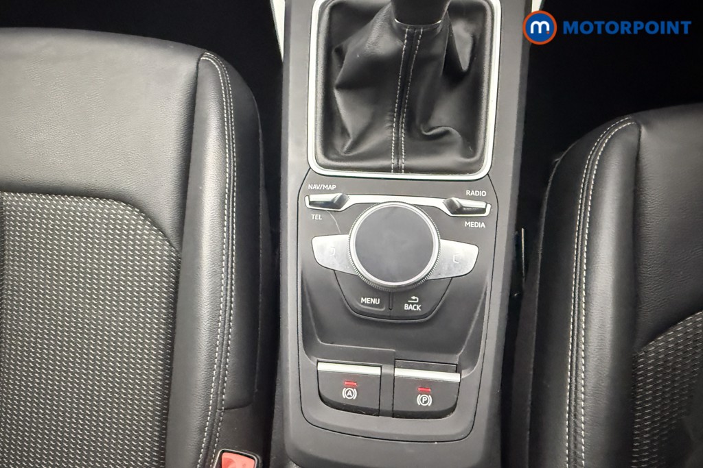 Audi Q2 Black Edition Manual Petrol SUV - Stock Number (1571696) - 5th supplementary image