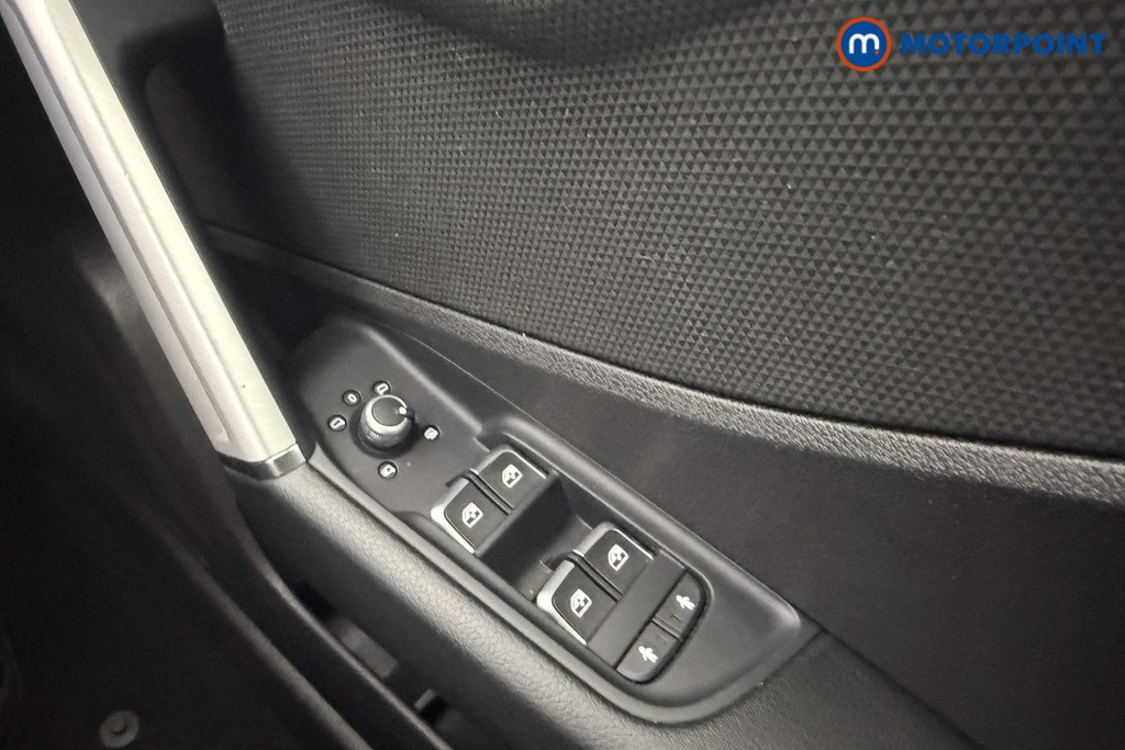 Audi Q2 Black Edition Manual Petrol SUV - Stock Number (1571696) - 11th supplementary image