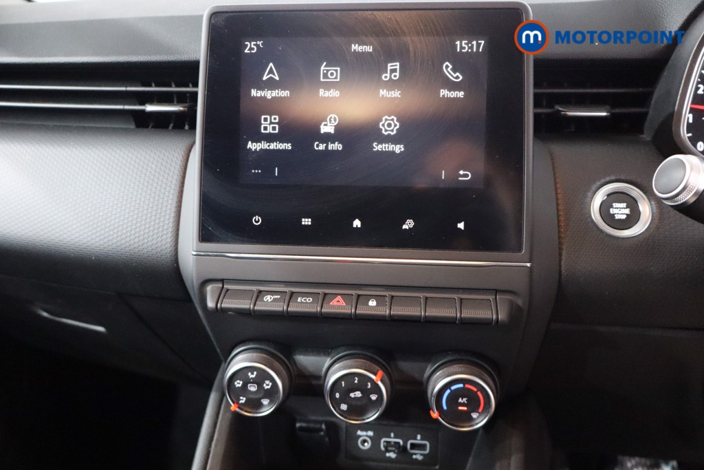 Renault Clio Iconic Manual Petrol Hatchback - Stock Number (1571715) - 15th supplementary image