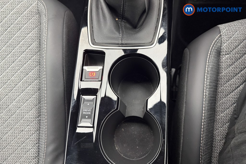 Peugeot 2008 Allure Manual Petrol SUV - Stock Number (1571737) - 6th supplementary image