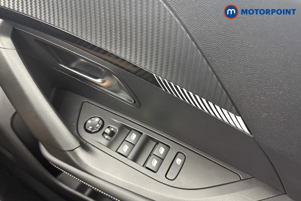 Peugeot 2008 Allure Manual Petrol SUV - Stock Number (1571737) - 12th supplementary image