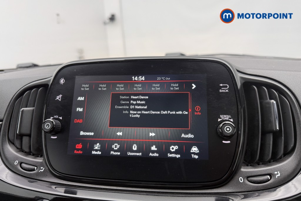 Fiat 500 Dolcevita Manual Petrol-Electric Hybrid Hatchback - Stock Number (1543152) - 5th supplementary image