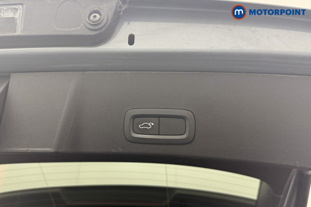 Volvo Xc40 R Design Manual Petrol SUV - Stock Number (1555107) - 22nd supplementary image