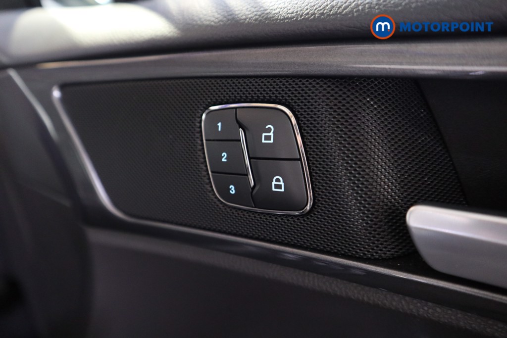 Ford Mondeo Titanium Edition Automatic Petrol-Electric Hybrid Estate - Stock Number (1555873) - 10th supplementary image