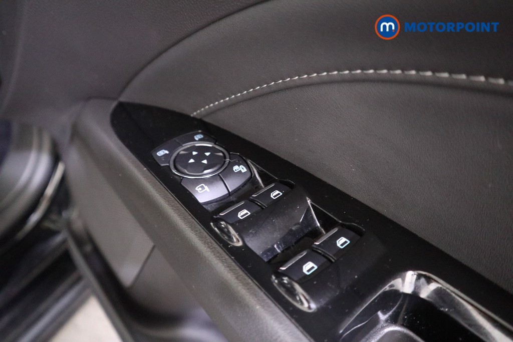 Ford Mondeo Titanium Edition Automatic Petrol-Electric Hybrid Estate - Stock Number (1555873) - 11th supplementary image