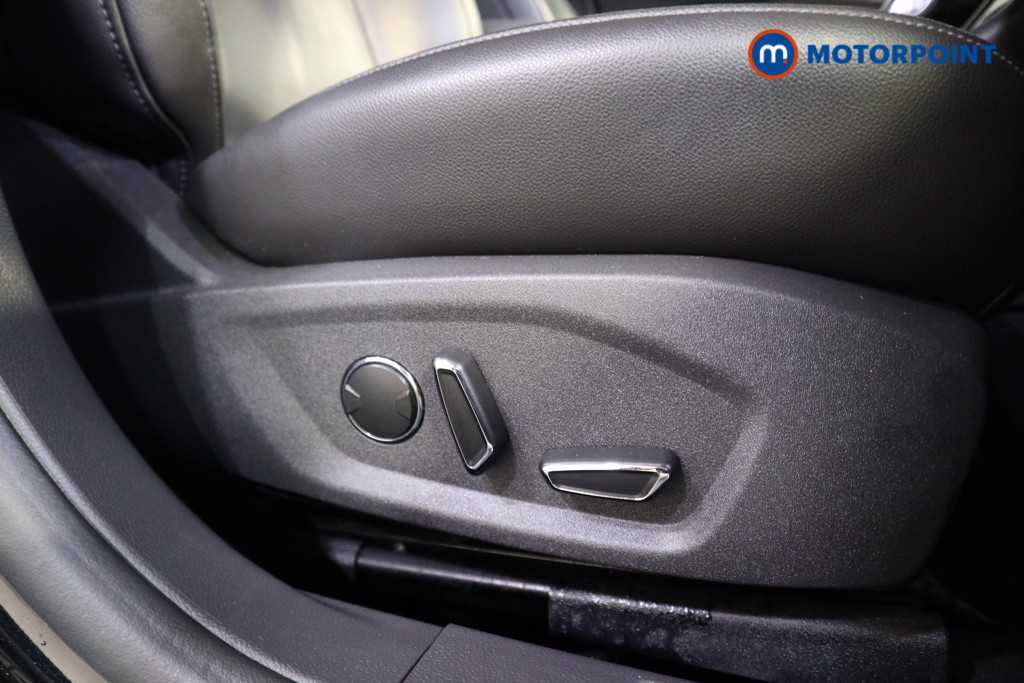 Ford Mondeo Titanium Edition Automatic Petrol-Electric Hybrid Estate - Stock Number (1555873) - 12th supplementary image