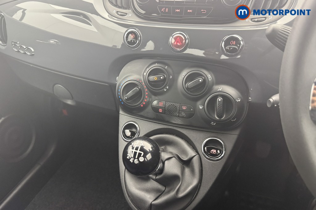 Fiat 500 POP Manual Petrol-Electric Hybrid Hatchback - Stock Number (1556015) - 4th supplementary image