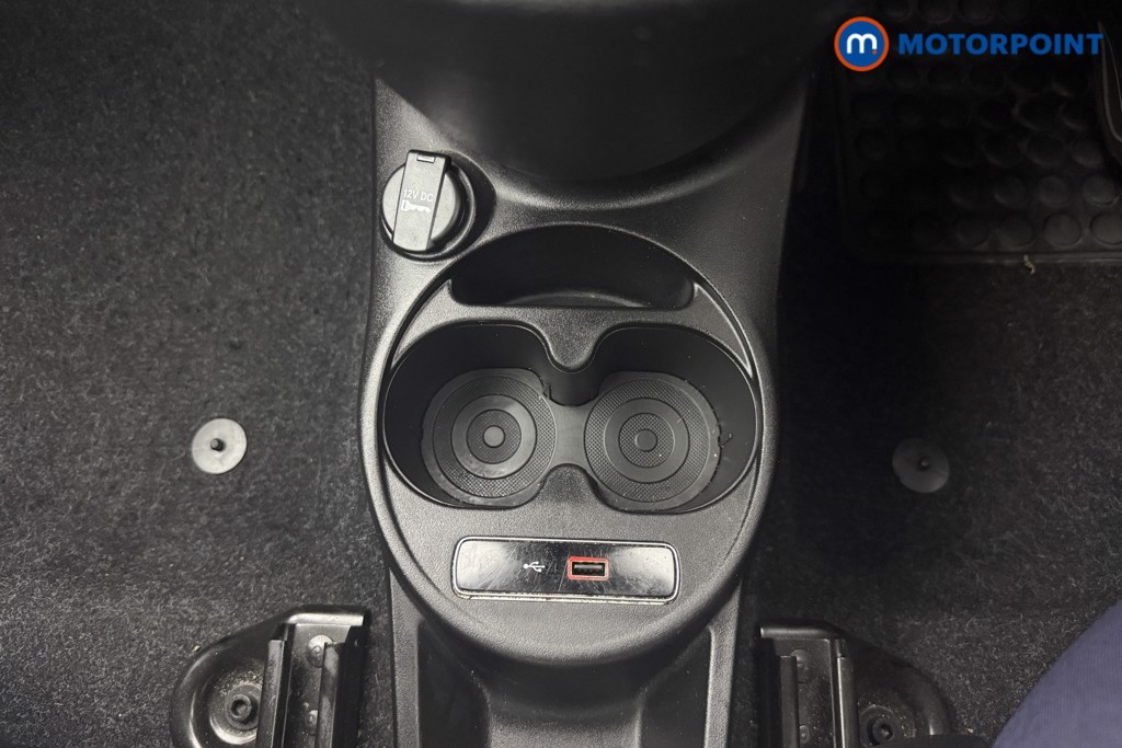 Fiat 500 POP Manual Petrol-Electric Hybrid Hatchback - Stock Number (1556015) - 5th supplementary image
