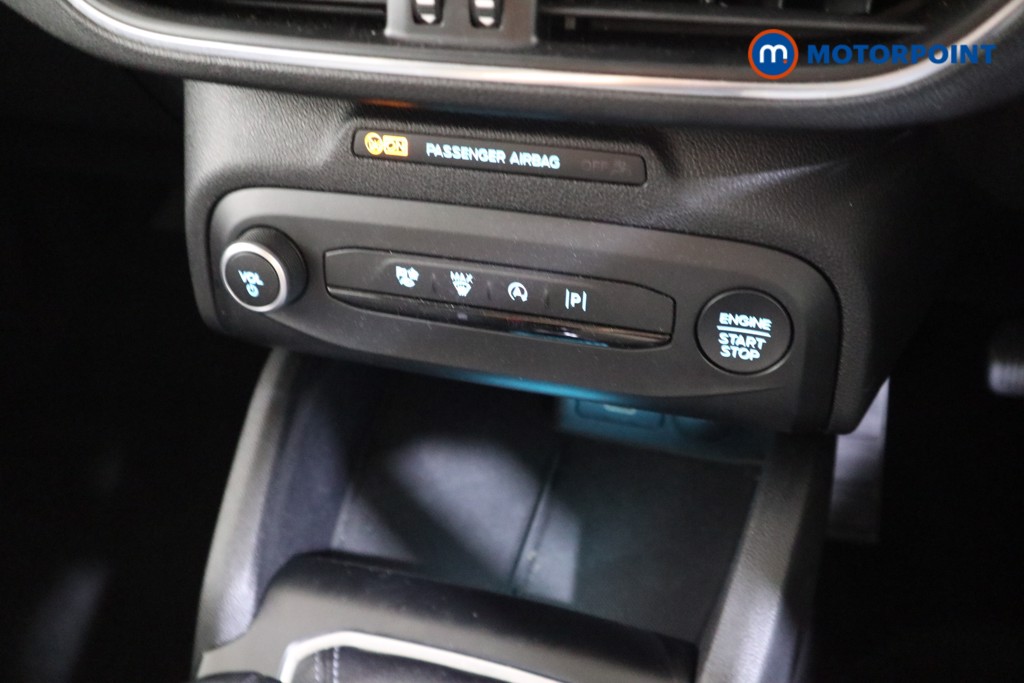 Ford Focus Active Manual Petrol Hatchback - Stock Number (1560286) - 7th supplementary image