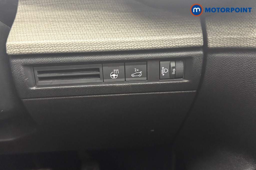 Citroen C5 X Shine Plus Automatic Petrol Hatchback - Stock Number (1561628) - 8th supplementary image