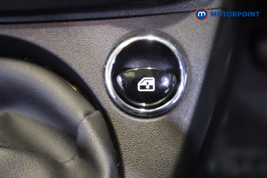 Fiat 500 Lounge Manual Petrol Hatchback - Stock Number (1562959) - 19th supplementary image